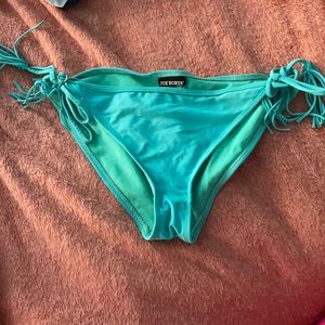 Women’s bathing suit